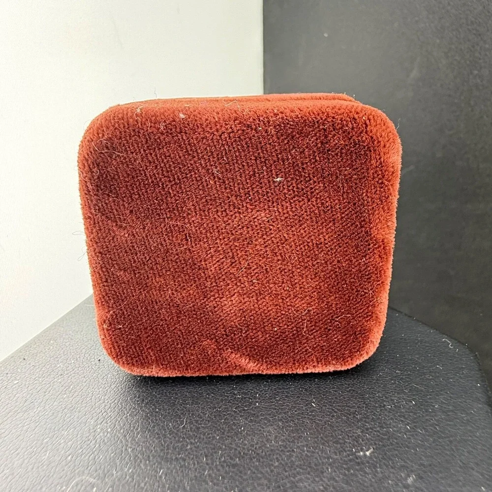 Vintage Daniel Jewelry Ring Presentation Box Red Velvet Square Hinged
